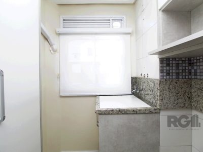 Apartamento à venda com 71m², 3 quartos, 1 suíte, 2 vagas no bairro Menino Deus em Porto Alegre - Foto 6