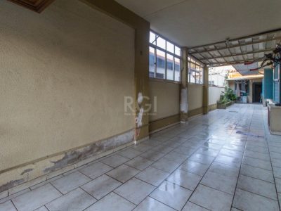 Casa à venda com 360m², 4 quartos, 1 suíte no bairro Cristal em Porto Alegre - Foto 36