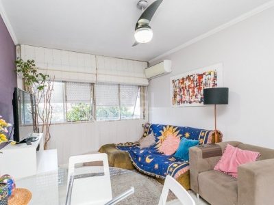 Apartamento à venda com 74m², 2 quartos, 1 vaga no bairro Floresta em Porto Alegre - Foto 4