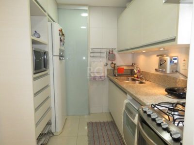 Casa Condominio à venda com 169m², 3 quartos, 1 suíte, 2 vagas no bairro Chácara das Pedras em Porto Alegre - Foto 5