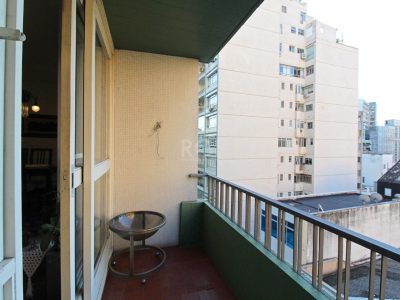 Apartamento à venda com 144m², 3 quartos, 1 suíte, 1 vaga no bairro Centro Histórico em Porto Alegre - Foto 26