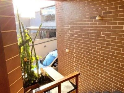 Casa Condominio à venda com 301m², 4 quartos, 1 suíte, 2 vagas no bairro Chácara das Pedras em Porto Alegre - Foto 4