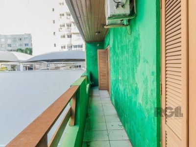 Casa à venda com 242m², 5 quartos, 6 vagas no bairro Cristo Redentor em Porto Alegre - Foto 11