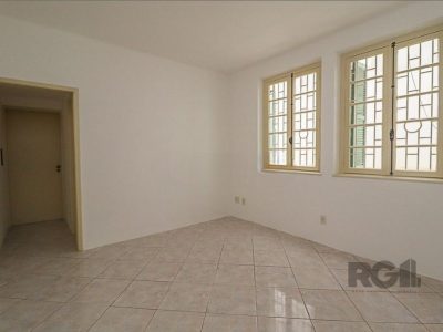 Apartamento à venda com 75m², 2 quartos no bairro Rio Branco em Porto Alegre - Foto 3