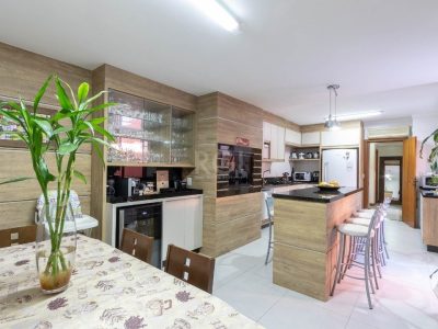 Casa Condominio à venda com 286m², 4 quartos, 2 suítes, 2 vagas no bairro Cristal em Porto Alegre - Foto 16