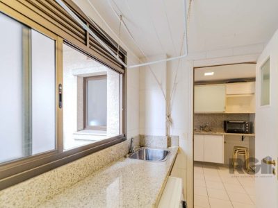 Apartamento à venda com 161m², 3 quartos, 3 suítes, 3 vagas no bairro Moinhos de Vento em Porto Alegre - Foto 29