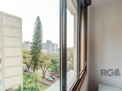 Apartamento à venda com 161m², 3 quartos, 3 suítes, 3 vagas no bairro Moinhos de Vento em Porto Alegre - Foto 32