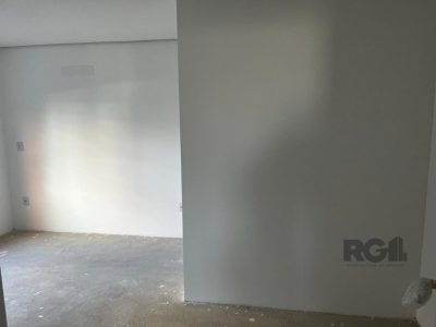 Apartamento à venda com 98m², 3 quartos, 1 suíte, 2 vagas no bairro Passo d'Areia em Porto Alegre - Foto 3