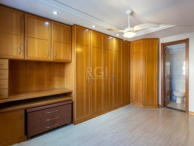 Apartamento à venda com 103m², 3 quartos, 1 suíte, 2 vagas no bairro Menino Deus em Porto Alegre - Foto 29