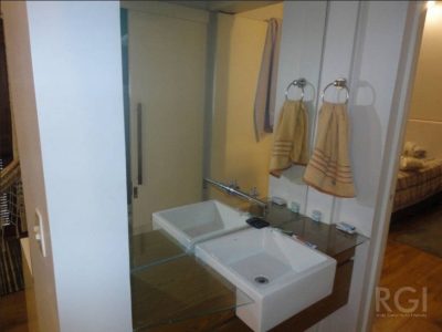 Apartamento à venda com 81m², 2 quartos, 1 suíte, 1 vaga no bairro Jardim do Salso em Porto Alegre - Foto 11