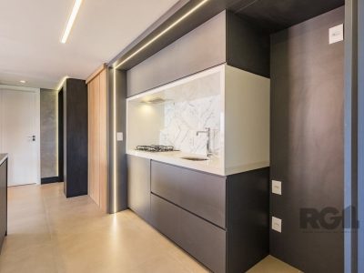 Apartamento à venda com 130m², 3 quartos, 3 suítes, 3 vagas no bairro Petrópolis em Porto Alegre - Foto 17