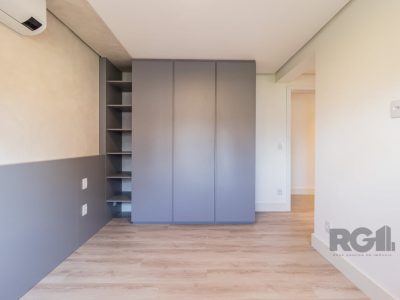 Apartamento à venda com 130m², 3 quartos, 3 suítes, 3 vagas no bairro Petrópolis em Porto Alegre - Foto 26