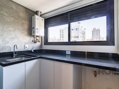 Apartamento à venda com 130m², 3 quartos, 3 suítes, 3 vagas no bairro Petrópolis em Porto Alegre - Foto 18