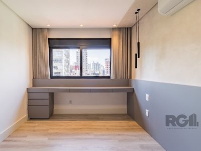 Apartamento à venda com 130m², 3 quartos, 3 suítes, 3 vagas no bairro Petrópolis em Porto Alegre - Foto 29