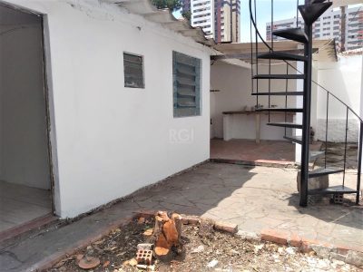 Casa à venda com 124m², 3 quartos, 2 suítes no bairro Santana em Porto Alegre - Foto 25