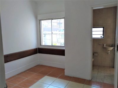 Casa à venda com 124m², 3 quartos, 2 suítes no bairro Santana em Porto Alegre - Foto 10