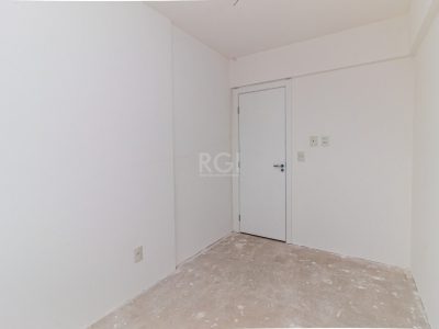 Apartamento à venda com 76m², 3 quartos, 1 suíte, 2 vagas no bairro Higienópolis em Porto Alegre - Foto 7