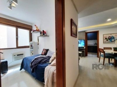 Apartamento à venda com 60m², 2 quartos, 1 suíte, 1 vaga no bairro Petrópolis em Porto Alegre - Foto 18