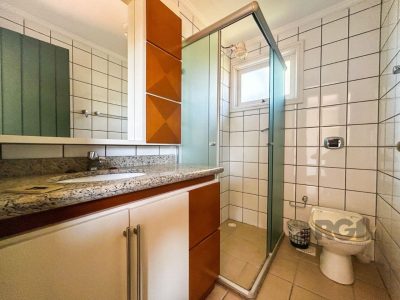 Casa Condominio à venda com 253m², 3 quartos, 3 suítes, 2 vagas no bairro Ipanema em Porto Alegre - Foto 27