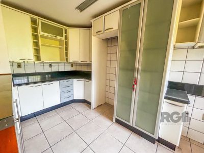 Casa Condominio à venda com 253m², 3 quartos, 3 suítes, 2 vagas no bairro Ipanema em Porto Alegre - Foto 6