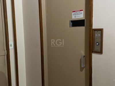 Apartamento à venda com 87m², 3 quartos no bairro Floresta em Porto Alegre - Foto 5