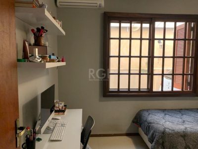 Casa à venda com 150m², 4 quartos, 3 vagas no bairro Jardim Botânico em Porto Alegre - Foto 6