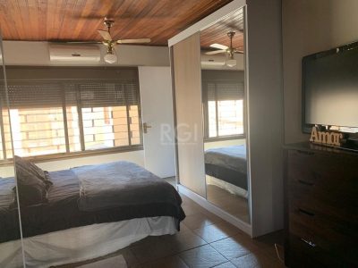 Casa à venda com 150m², 4 quartos, 3 vagas no bairro Jardim Botânico em Porto Alegre - Foto 17