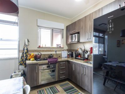 Apartamento à venda com 67m², 2 quartos no bairro Medianeira em Porto Alegre - Foto 8