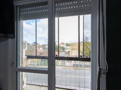 Apartamento à venda com 67m², 2 quartos no bairro Medianeira em Porto Alegre - Foto 20