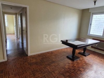 Apartamento à venda com 93m², 3 quartos, 1 suíte, 1 vaga no bairro Petrópolis em Porto Alegre - Foto 8