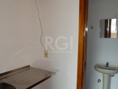 Conjunto/Sala à venda com 41m² no bairro Menino Deus em Porto Alegre - Foto 5