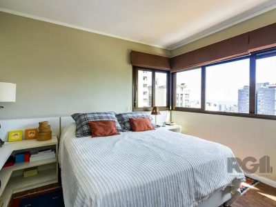 Apartamento à venda com 85m², 2 quartos, 2 suítes, 2 vagas no bairro Auxiliadora em Porto Alegre - Foto 12