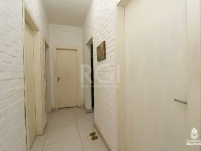 Casa à venda com 150m², 3 quartos, 1 vaga no bairro Ipanema em Porto Alegre - Foto 8