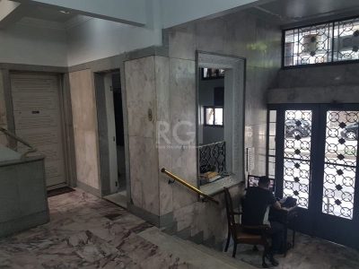 Apartamento à venda com 100m², 3 quartos no bairro Centro Histórico em Porto Alegre - Foto 3