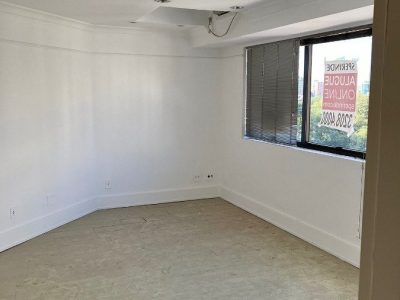 Conjunto/Sala à venda com 27m² no bairro Rio Branco em Porto Alegre - Foto 2