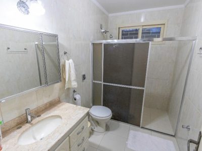 Casa à venda com 231m², 4 quartos, 1 suíte, 3 vagas no bairro Tristeza em Porto Alegre - Foto 18