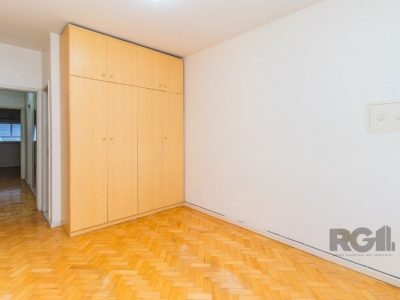 Apartamento à venda com 143m², 3 quartos, 1 suíte, 1 vaga no bairro Moinhos de Vento em Porto Alegre - Foto 12