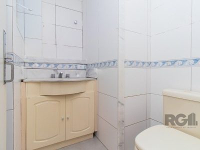 Apartamento à venda com 143m², 3 quartos, 1 suíte, 1 vaga no bairro Moinhos de Vento em Porto Alegre - Foto 15