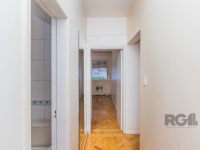 Apartamento à venda com 143m², 3 quartos, 1 suíte, 1 vaga no bairro Moinhos de Vento em Porto Alegre - Foto 18