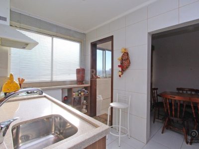 Apartamento à venda com 90m², 2 quartos, 1 suíte, 1 vaga no bairro Menino Deus em Porto Alegre - Foto 4