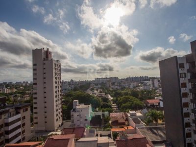 Cobertura à venda com 312m², 3 quartos, 1 suíte, 3 vagas no bairro Jardim Itu em Porto Alegre - Foto 46