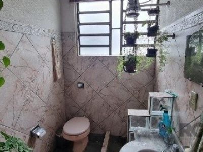 Casa à venda com 360m², 4 quartos, 2 suítes, 5 vagas no bairro Chácara das Pedras em Porto Alegre - Foto 5