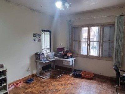 Casa à venda com 360m², 4 quartos, 2 suítes, 5 vagas no bairro Chácara das Pedras em Porto Alegre - Foto 19