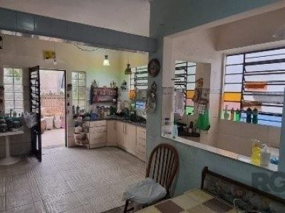 Casa à venda com 360m², 4 quartos, 2 suítes, 5 vagas no bairro Chácara das Pedras em Porto Alegre - Foto 33