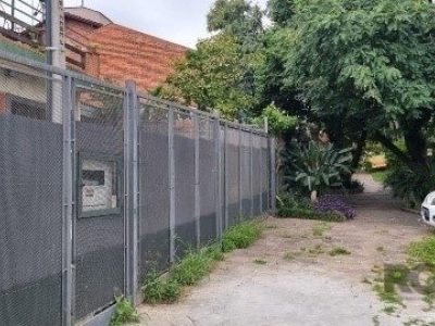 Casa à venda com 360m², 4 quartos, 2 suítes, 5 vagas no bairro Chácara das Pedras em Porto Alegre - Foto 37