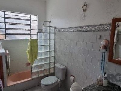 Casa à venda com 360m², 4 quartos, 2 suítes, 5 vagas no bairro Chácara das Pedras em Porto Alegre - Foto 43