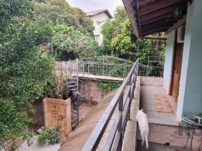 Casa à venda com 360m², 4 quartos, 2 suítes, 5 vagas no bairro Chácara das Pedras em Porto Alegre - Foto 47