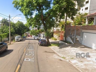 Casa à venda com 211m², 4 quartos, 2 vagas no bairro Jardim do Salso em Porto Alegre - Foto 4