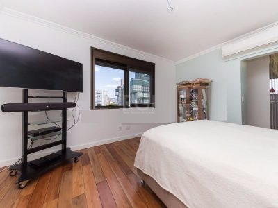 Apartamento à venda com 258m², 3 quartos, 3 suítes, 3 vagas no bairro Bela Vista em Porto Alegre - Foto 12