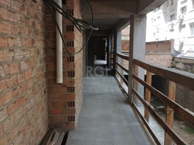 Apartamento à venda com 56m², 2 quartos, 1 suíte, 1 vaga no bairro Menino Deus em Porto Alegre - Foto 4